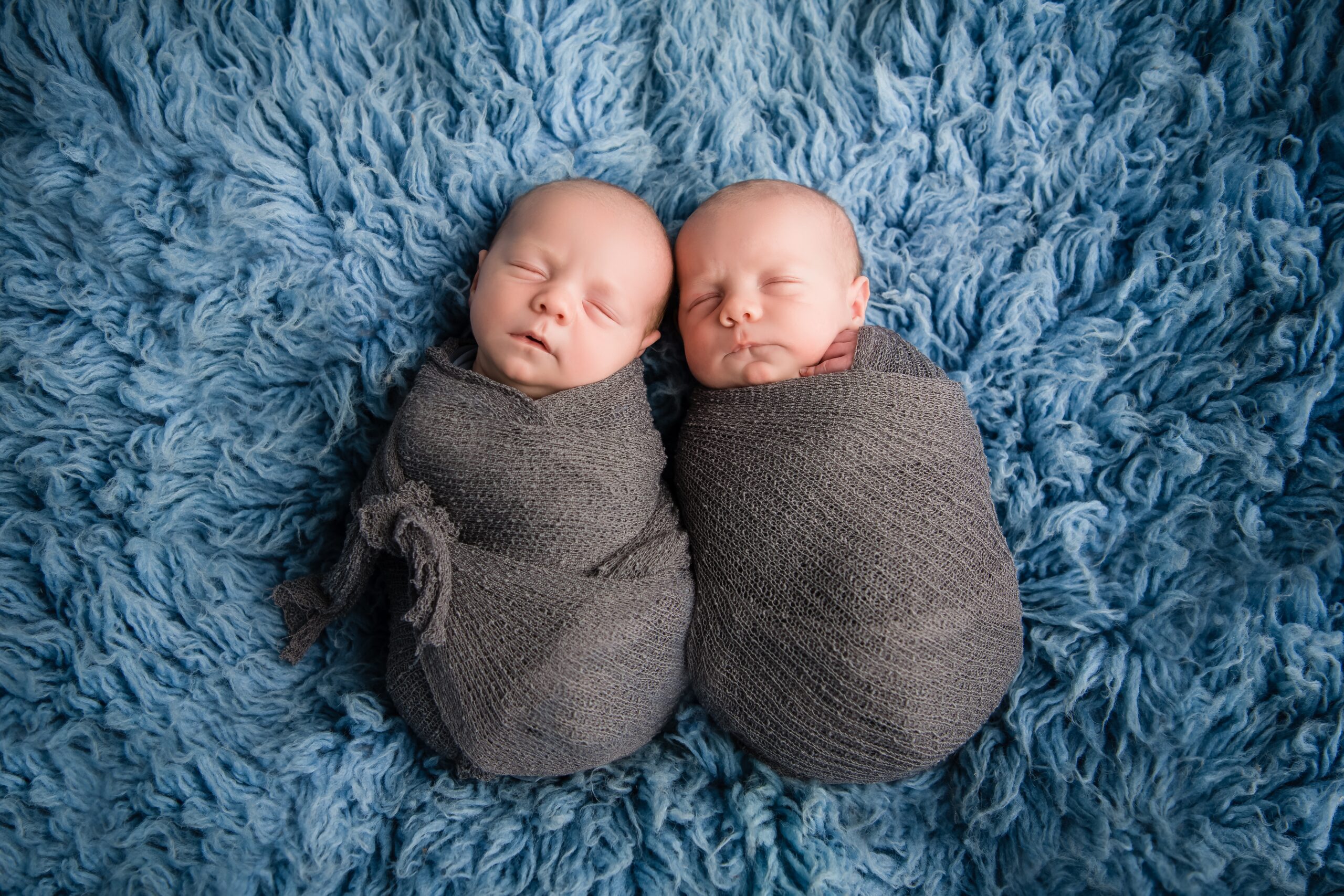 Blake Desilets Twin Infants 1004 scaled - Newborn Photography
