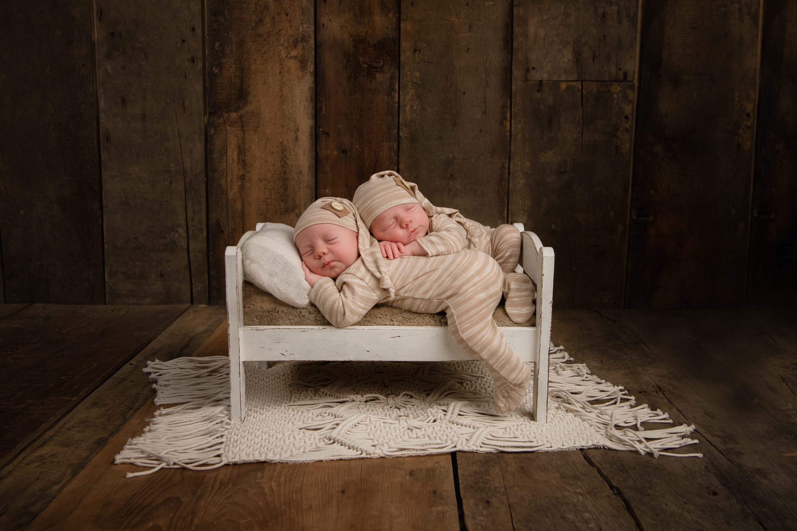 Blake Desilets Twin Infants 1017 scaled - Newborn Photography