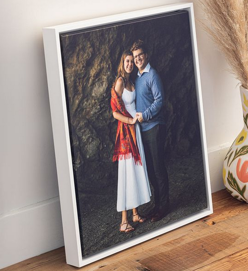 canvas - 6 Unique Ways To Display Your Engagement Photos