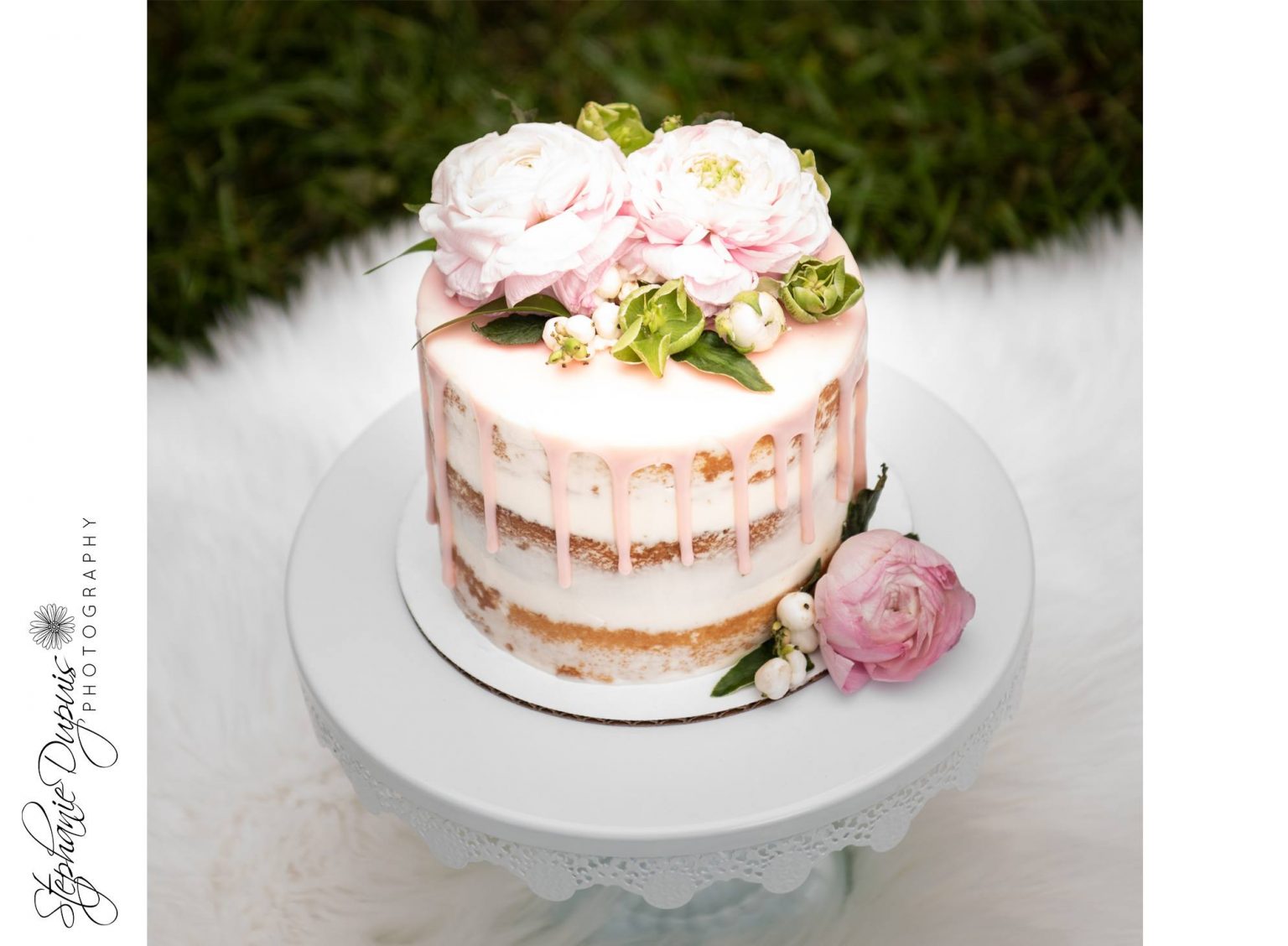 bromley cake smash 3 1536x1128 - Portfolio: Laura Mae Cake Smash