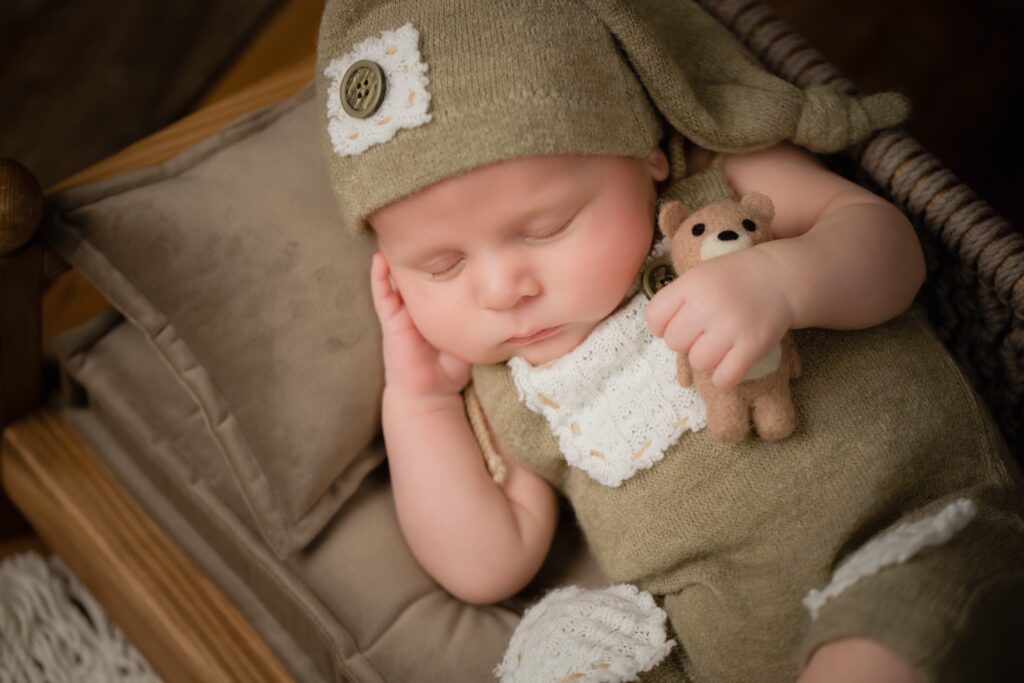 Caylea Bryer Infant 1026 1024x683 - Newborn Photography